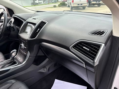 Used 2017 Ford Edge Titanium w/ Equipment Group 301A AWD/4WD image 44