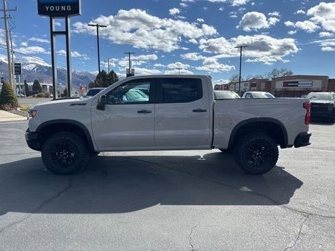 Used 2026 Chevrolet Silverado 1500 ZR2 w/ Dark Appearance Package AWD/4WD image 4