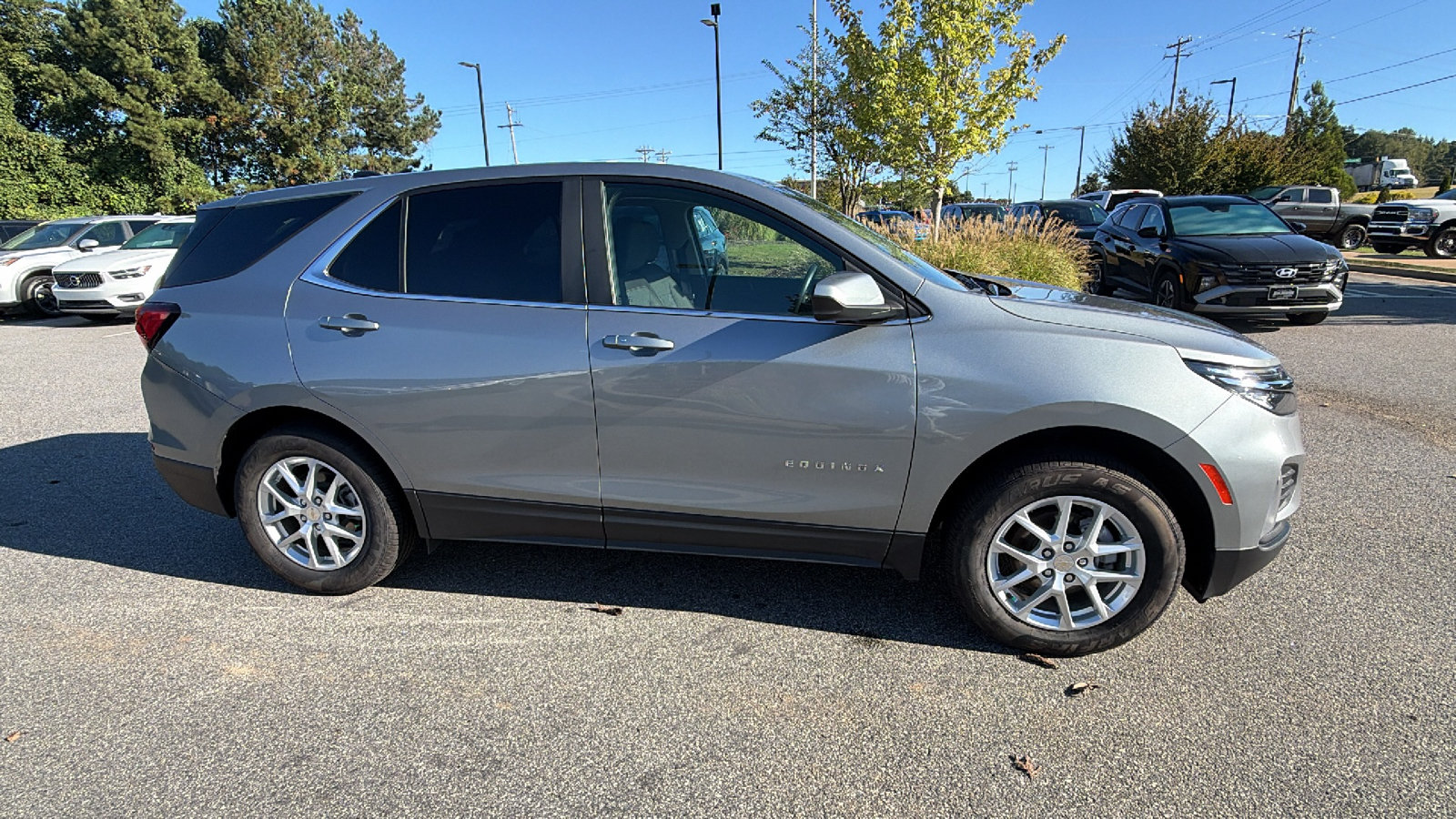 Used 2024 Chevrolet Equinox LT AWD/4WD image 7