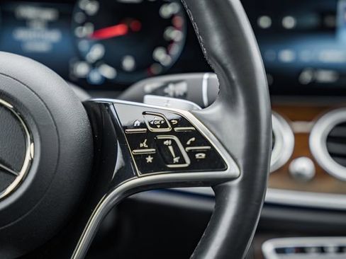 Used 2023 Mercedes-Benz E 350 4MATIC Sedan image 28