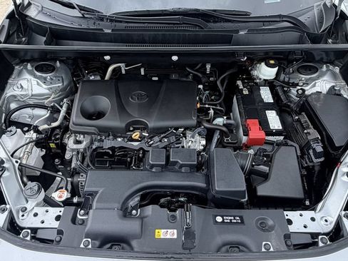 Used 2024 Toyota RAV4 XLE FWD image 30