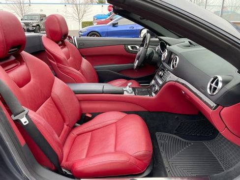 Used 2015 Mercedes-Benz SL 550 image 34