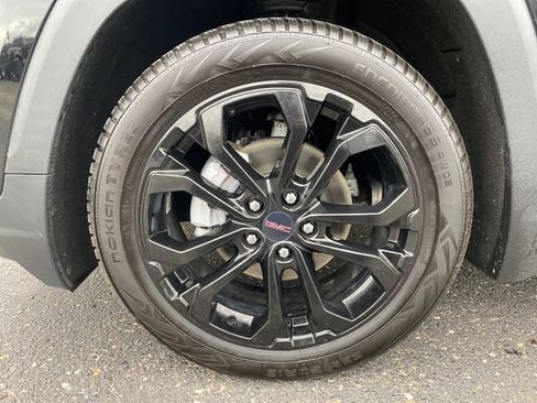 Used 2022 GMC Terrain SLE w/ Driver Convenience Package FWD image 22