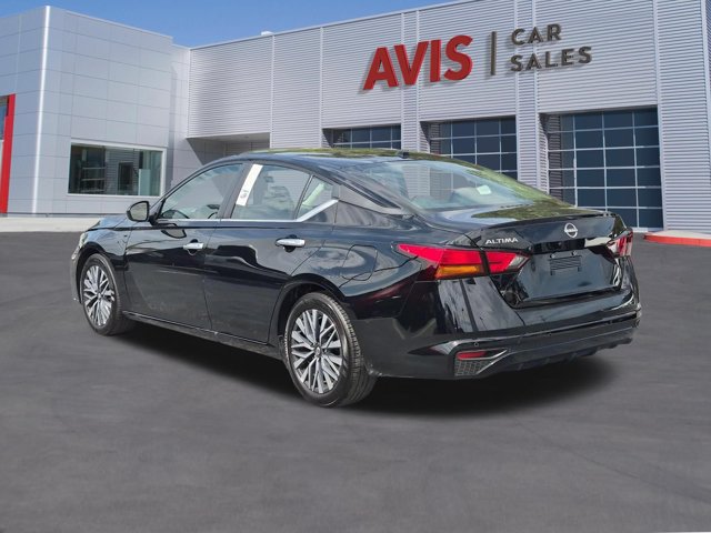 Used 2025 Nissan Altima 2.5 SV FWD image 9