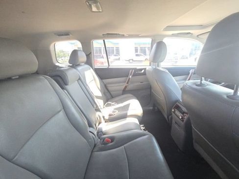 Used 2012 Toyota Highlander Limited w/ Protection Pkg AWD/4WD image 14