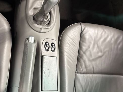 Used 2004 Porsche 911 Carrera image 40