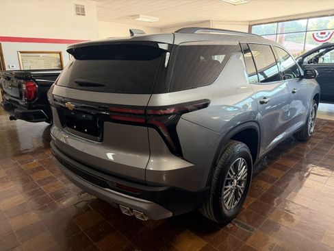New 2026 Chevrolet Traverse LT w/ LPO, Floor Liner Package FWD image 4