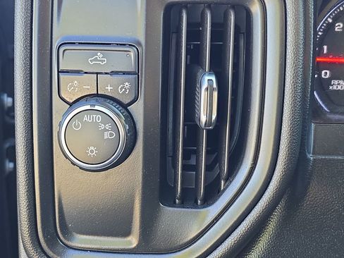 Used 2019 Chevrolet Silverado 1500 Custom w/ Custom Value Package image 22