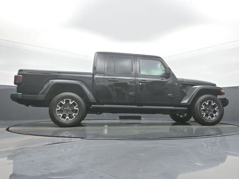 New 2026 Jeep Gladiator Sahara image 52