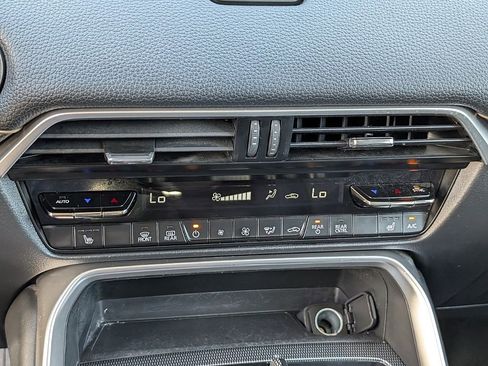 Certified 2024 MAZDA CX-90 Plug-In Hybrid w/ Preferred image 32