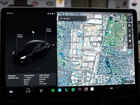 Used 2022 Tesla Model Y Long Range AWD/4WD image 19