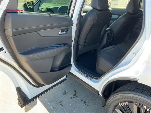 New 2026 Nissan Murano Platinum w/ Cargo Package AWD/4WD image 27