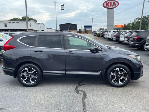 Used 2019 Honda CR-V Touring image 2