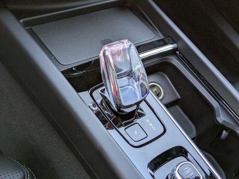 New 2026 Volvo XC60 B5 Ultra w/ Climate Package image 12