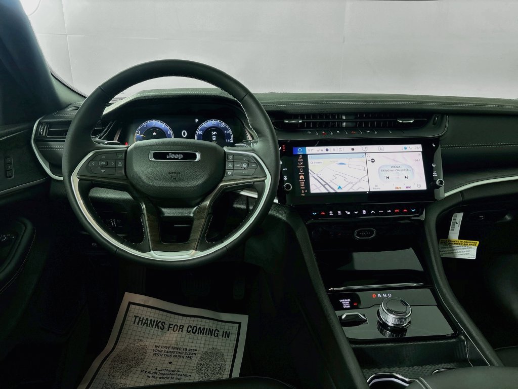 New 2027 Jeep Grand Cherokee Limited AWD/4WD image 17