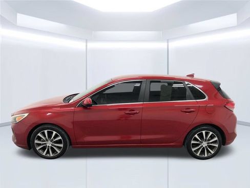 Used 2020 Hyundai Elantra GT FWD image 14