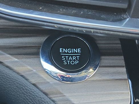 Used 2022 Ford Explorer Limited w/ Equipment Group 301A image 27