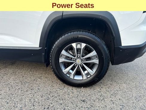 Used 2025 Chevrolet Equinox LT AWD/4WD image 9
