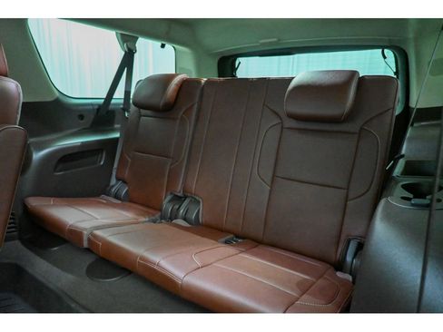 Used 2019 Chevrolet Suburban Premier image 28
