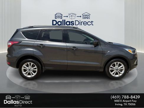 Used 2018 Ford Escape SE w/ SE Sync 3 Package AWD/4WD image 5