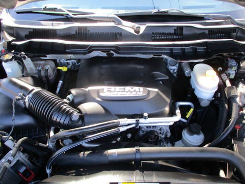 Used 2016 RAM 3500 Tradesman w/ Popular Equipment Group image 38