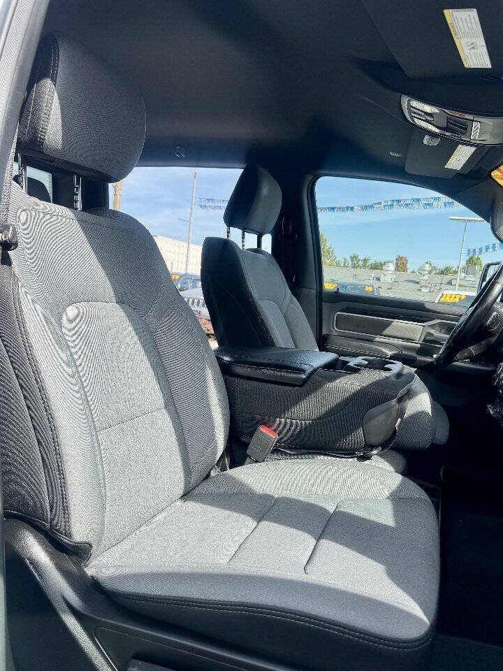 Used 2022 RAM 1500 Big Horn AWD/4WD image 6