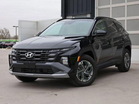 Used 2025 Hyundai Tucson Blue image 3