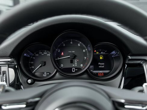 New 2026 Porsche Macan image 27