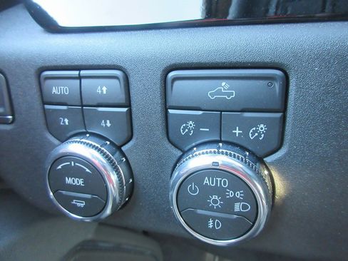 New 2026 GMC Sierra 3500 SLE w/ SLE Value Package image 17