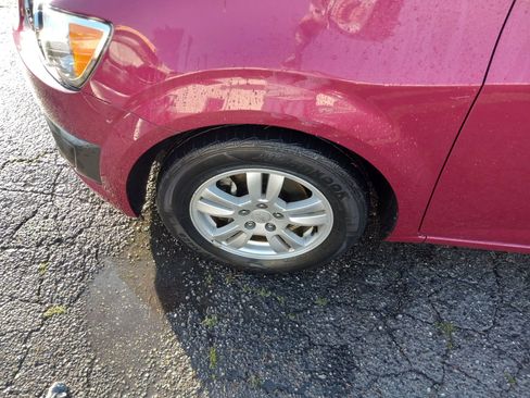 Used 2014 Chevrolet Sonic LT w/ LT Promotional Package image 19