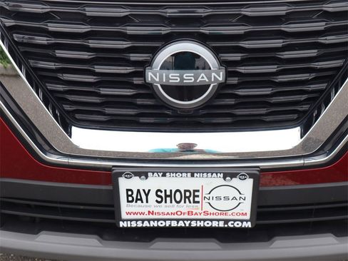 Certified 2022 Nissan Rogue SV w/ SV Premium Package image 24