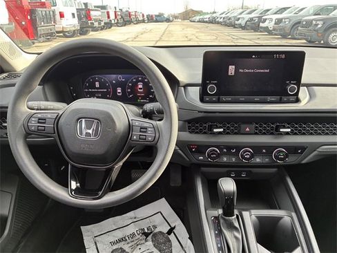 Used 2025 Honda Accord SE image 19