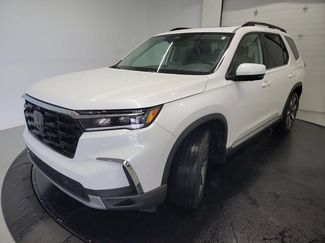 Used 2025 Honda Pilot Elite video 3