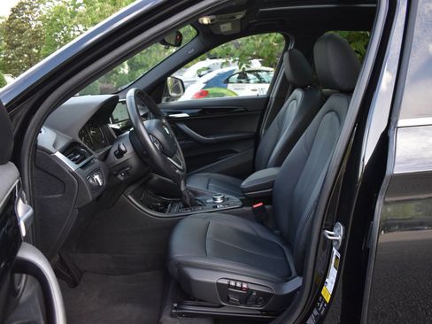 Used 2018 BMW X1 xDrive28i w/ Premium Package AWD/4WD image 7