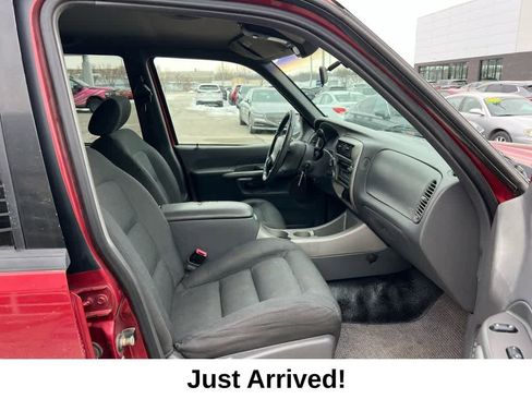Used 2001 Ford Explorer Sport Trac 4x4 image 22