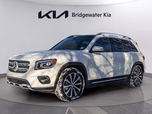 Used 2022 Mercedes-Benz GLB 250 4MATIC image 3