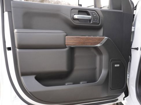 Used 2021 Chevrolet Silverado 1500 High Country w/ Technology Package image 15