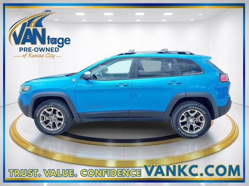 Used 2021 Jeep Cherokee Trailhawk AWD/4WD image 10