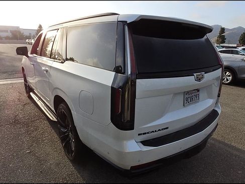 Used 2023 Cadillac Escalade ESV Sport w/ Touring Package RWD image 5