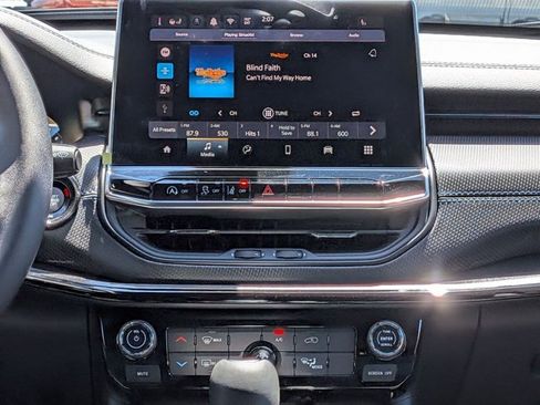 New 2026 Jeep Compass Latitude AWD/4WD image 13