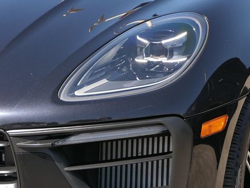 Used 2022 Porsche Macan GTS AWD/4WD image 7