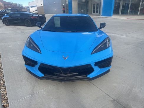Used 2021 Chevrolet Corvette Stingray w/ Z51 Performance Package image 2
