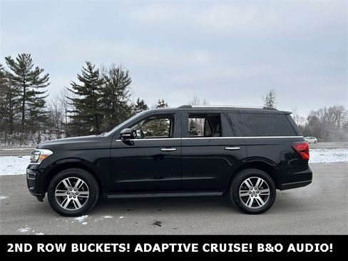 Used 2024 Ford Expedition Limited image 3