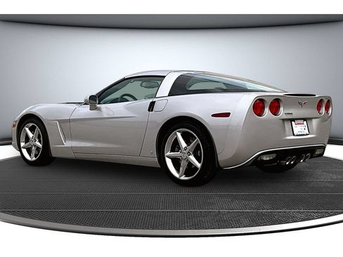 Used 2007 Chevrolet Corvette Coupe RWD image 18