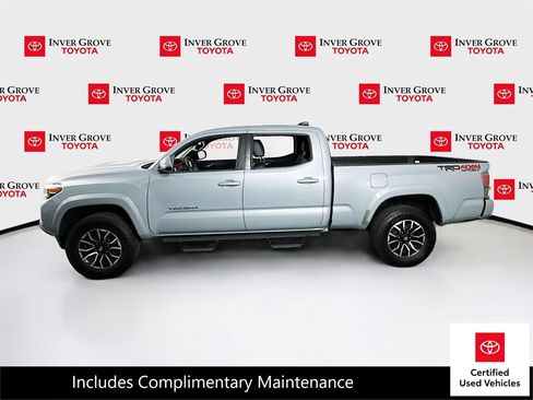 Certified 2020 Toyota Tacoma TRD Sport w/ TRD Premium Sport Package AWD/4WD image 8