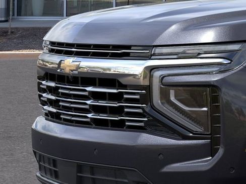 New 2026 Chevrolet Suburban Premier AWD/4WD image 13