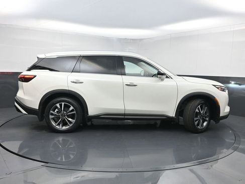 Used 2023 INFINITI QX60 Luxe w/ Performance Audio Package FWD image 47