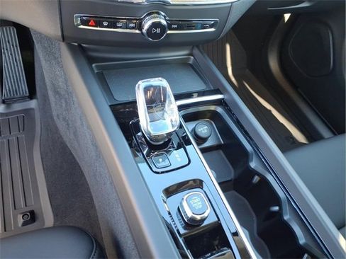 New 2026 Volvo XC60 B5 Plus w/ Protection Package Premier image 20