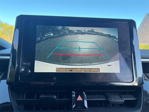 Used 2024 Toyota Corolla Cross LE image 19