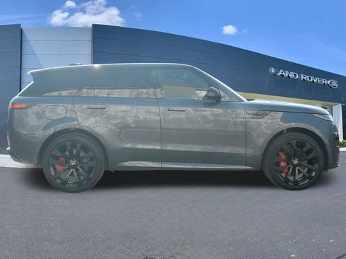 Used 2025 Land Rover Range Rover Sport Dynamic SE AWD/4WD image 8